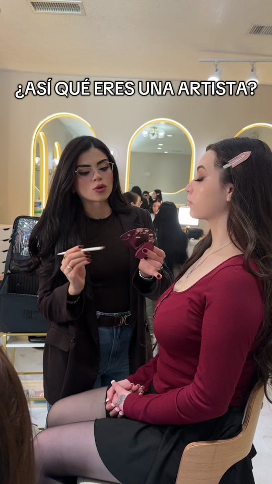 Post 10 by ANDUANGEL/MAKEUP ARTIST🪄💫 on TikTok (video)
