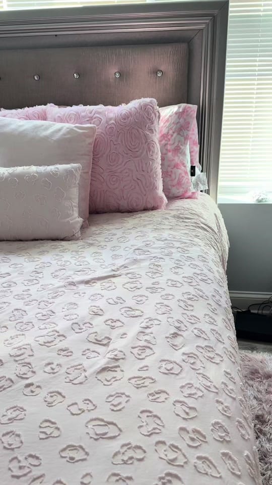 Post 4 by sadia.jjj on TikTok (video)