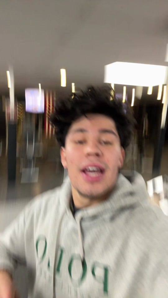 Post 2 by carlooss on TikTok (video)