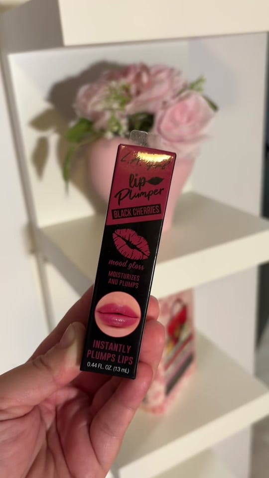 Post 7 by Monica |Makeup & More✨ on TikTok (video)