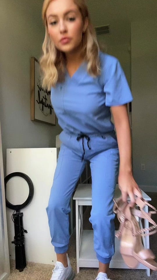 Post 9 by Lily on TikTok (video)