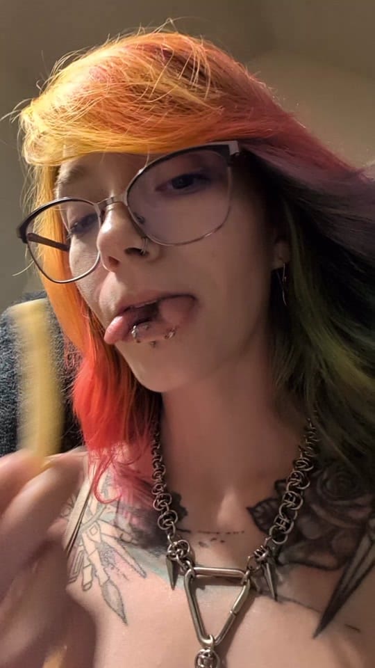 Post 4 by Vii Duquette on TikTok (video)