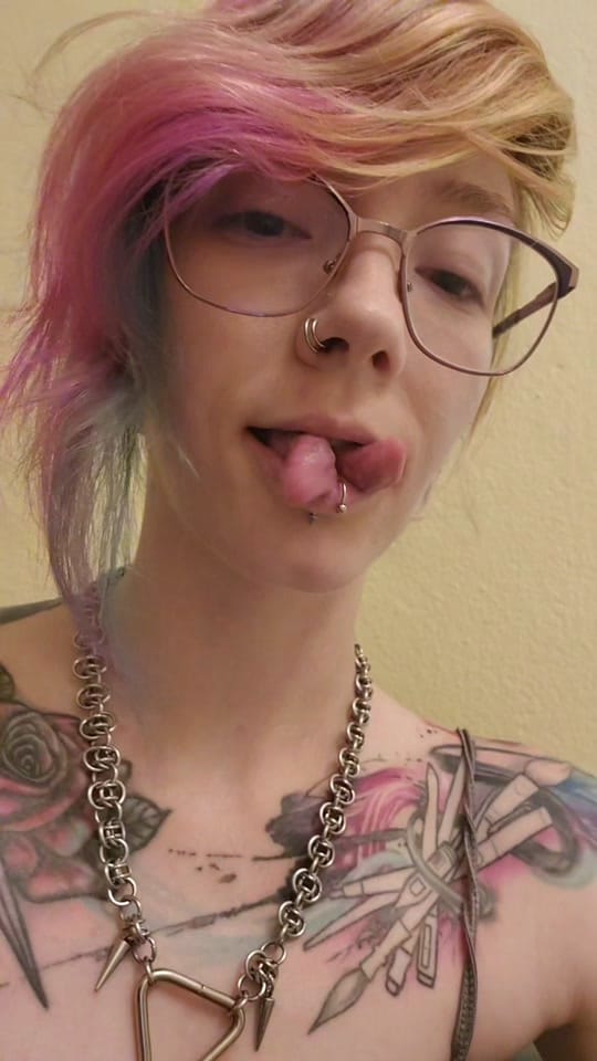 Post 6 by Vii Duquette on TikTok (video)
