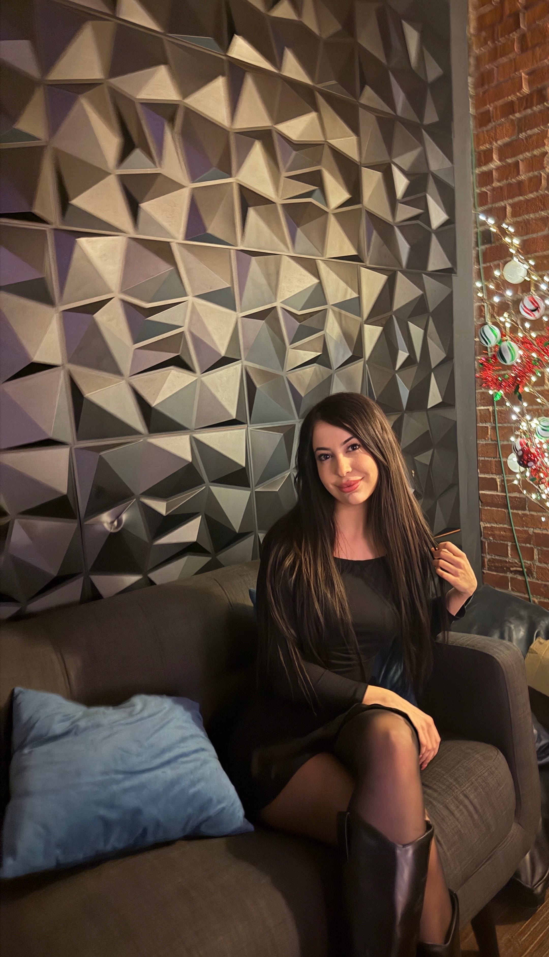 Post 2 by Seda on TikTok (video)
