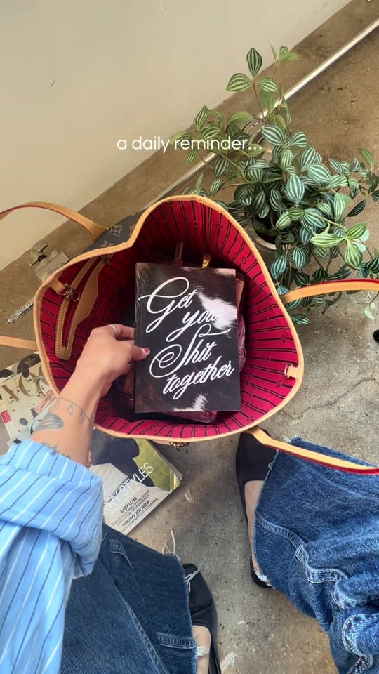 Post 6 by Victoria Bonvicini on TikTok (video)