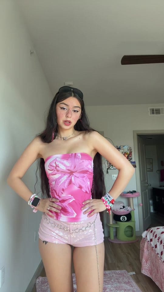 Post 1 by neko g on TikTok (video)