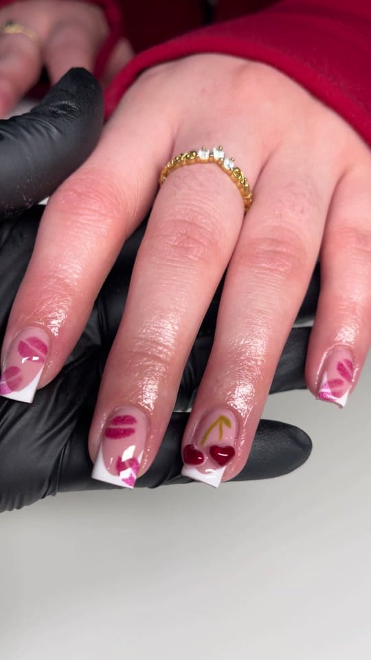 Post 4 by nailssssbylaura on TikTok (video)