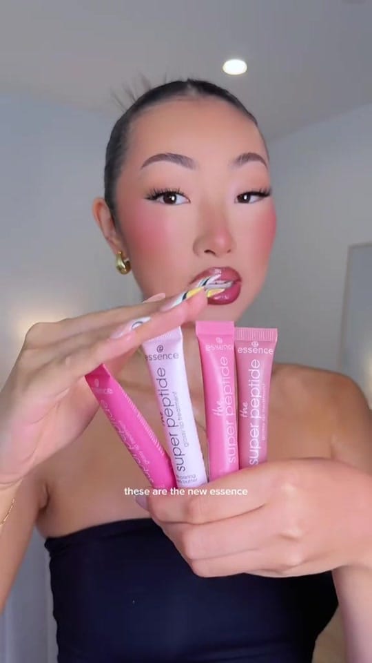 Post 3 by shegacosmetics on TikTok (video)