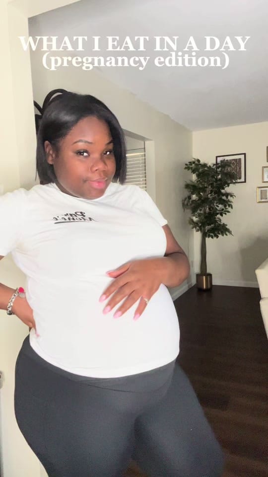Post 3 by Vella Cay on TikTok (video)