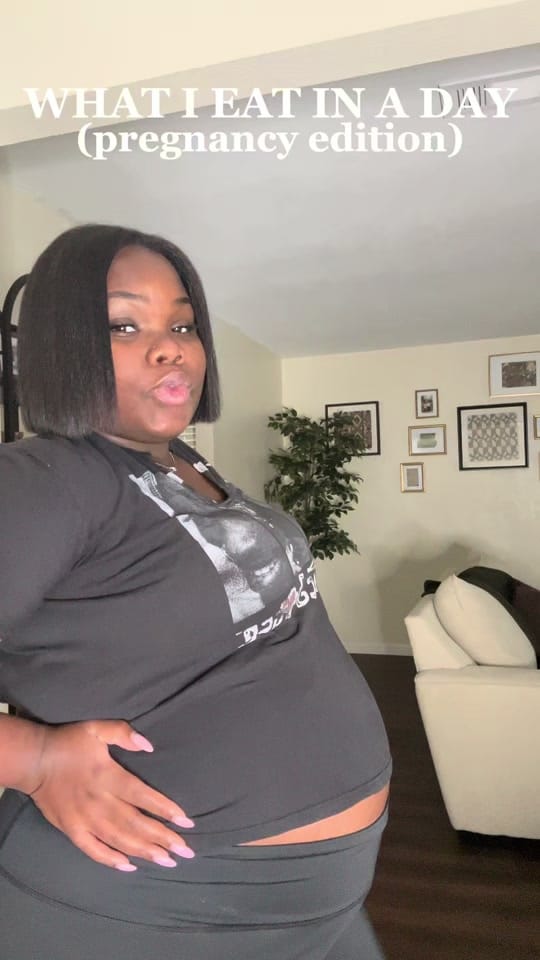 Post 2 by Vella Cay on TikTok (video)