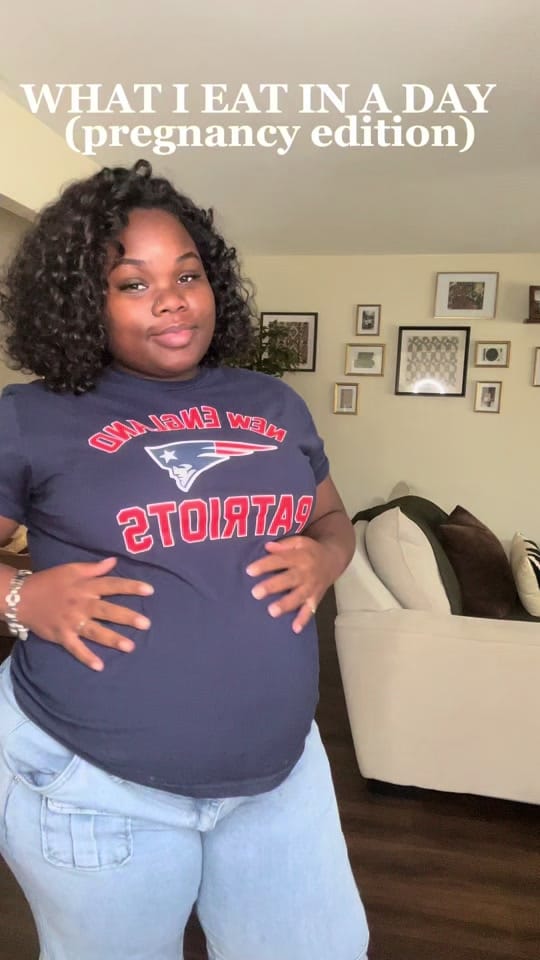 Post 6 by Vella Cay on TikTok (video)