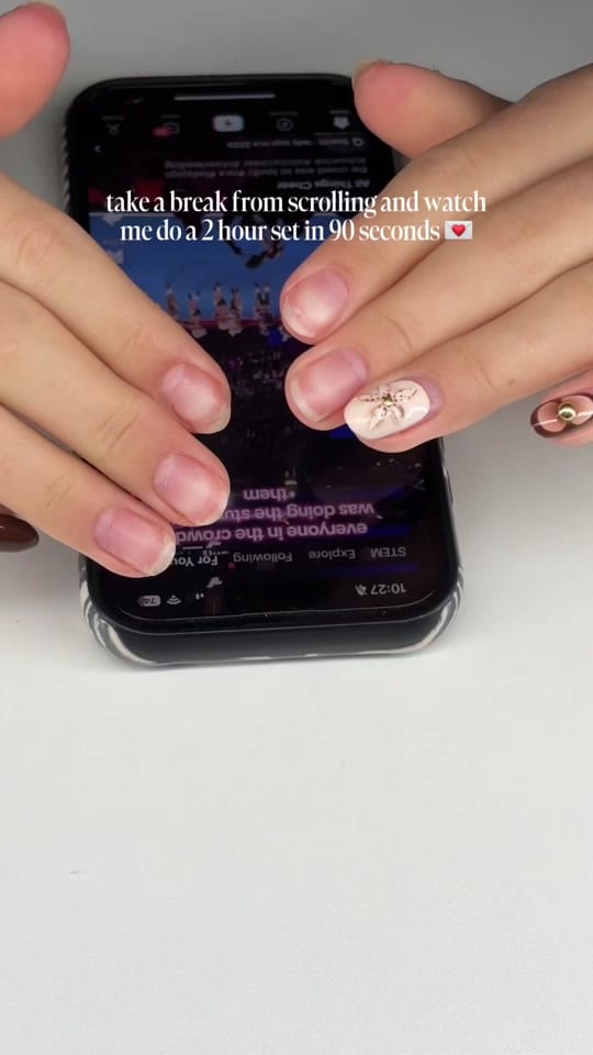 Post 3 by nailart.by.annie on TikTok (video)