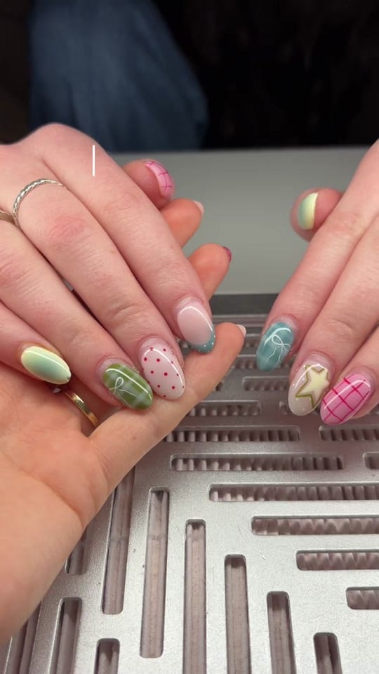 Post 10 by nailart.by.annie on TikTok (video)