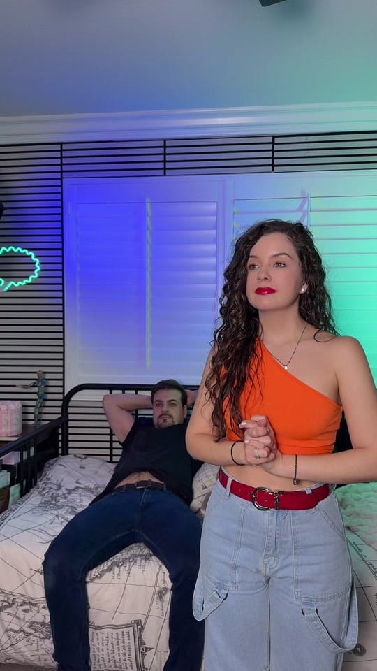 Post 3 by anacarolinasway on TikTok (video)
