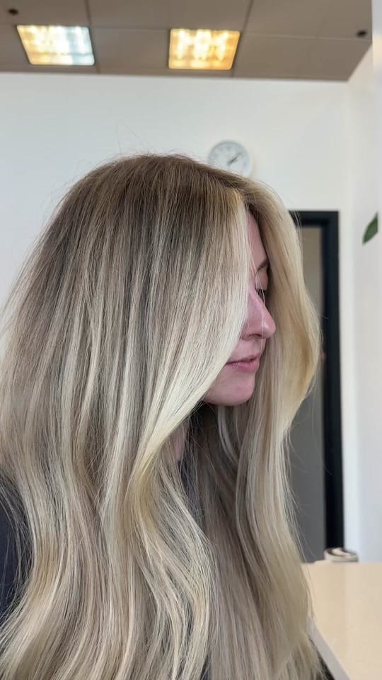 Post 5 by Savs | SoCal Hairstylist on TikTok (video)