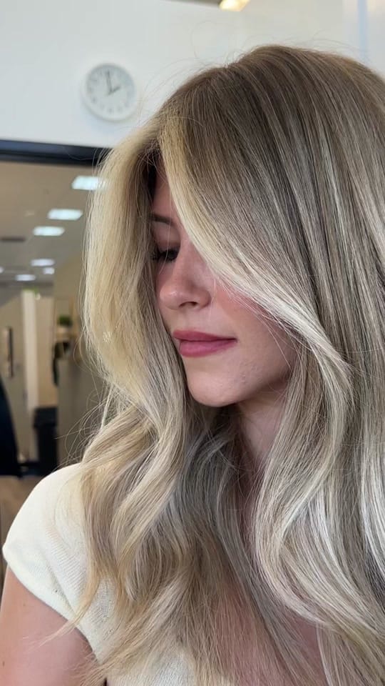 Post 2 by Savs | SoCal Hairstylist on TikTok (video)