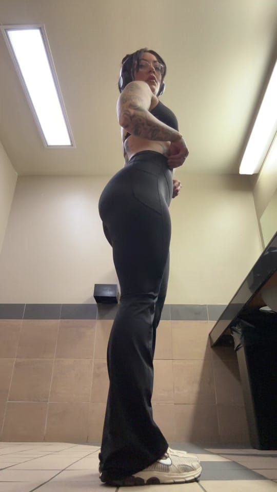 Post 2 by Lakyn G Fitness on TikTok (video)