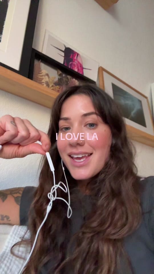 Post 2 by Caitlin Indiana on TikTok (video)