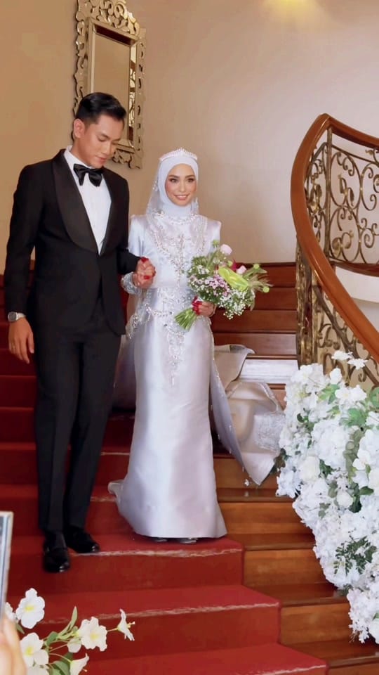 Post 9 by LIZAKARIM on TikTok (video)