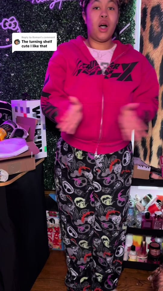 Post 3 by kaylaleanne on TikTok (video)
