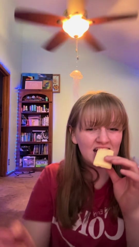 Post 1 by Julie on TikTok (video)