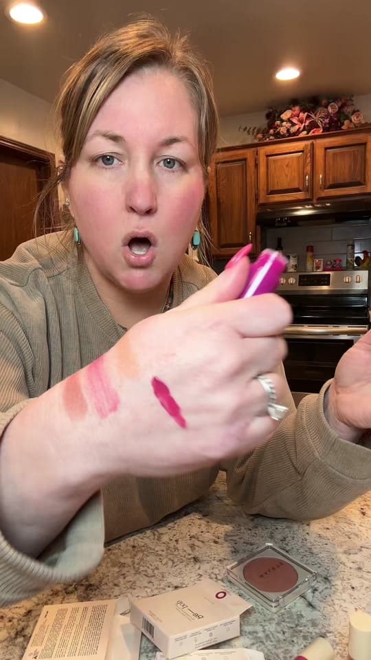 Post 6 by Julie on TikTok (video)