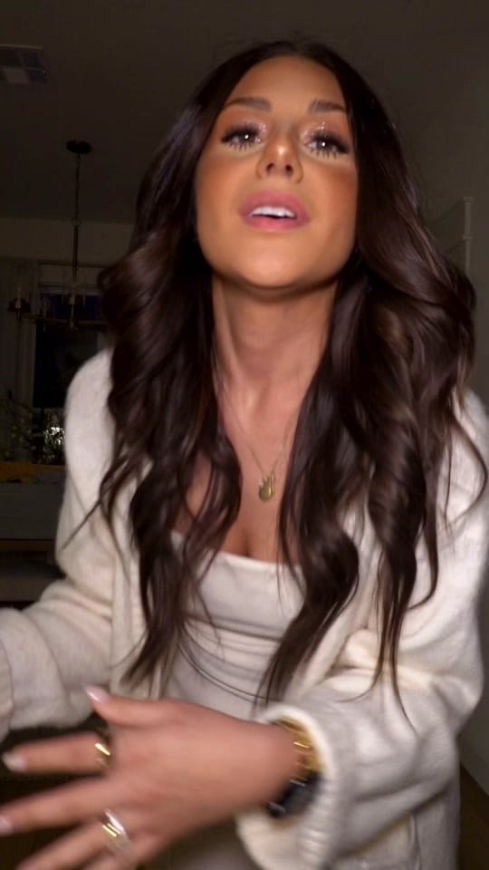 Post 2 by becde23 on TikTok (video)