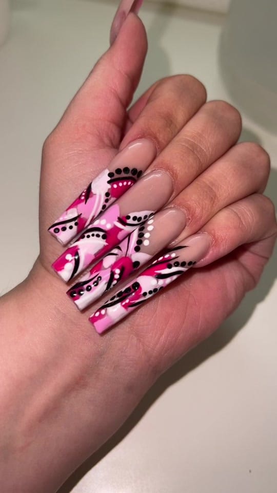 Post 3 by prettyonpointnails on TikTok (video)