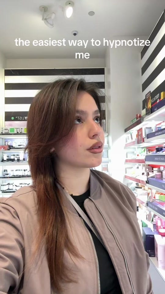 Post 5 by Paula Diaz on TikTok (video)