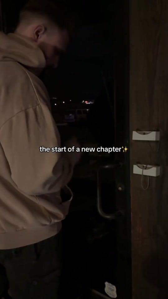 Post 4 by Anna on TikTok (video)