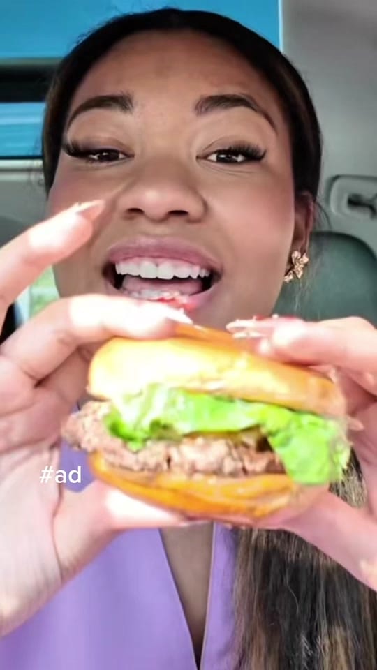 Post 8 by itsdeaire on TikTok (video)