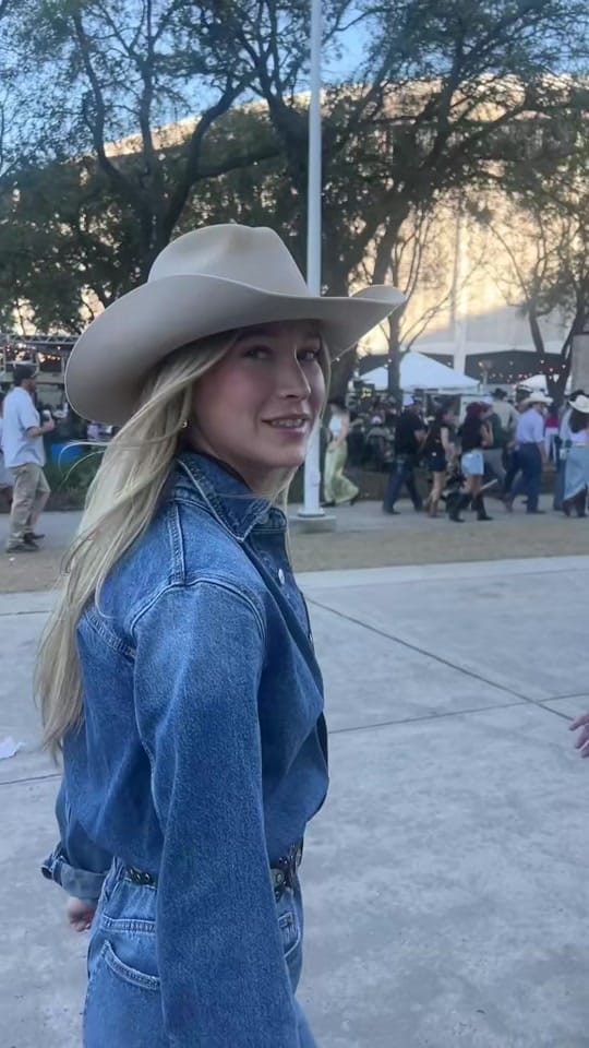 Post 4 by g b on TikTok (video)