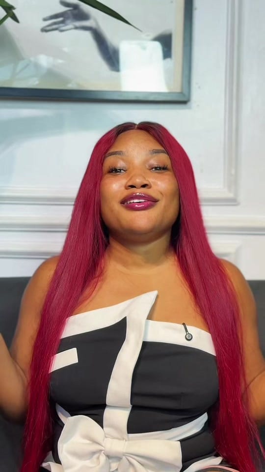 Post 2 by Busayo Debs on TikTok (video)