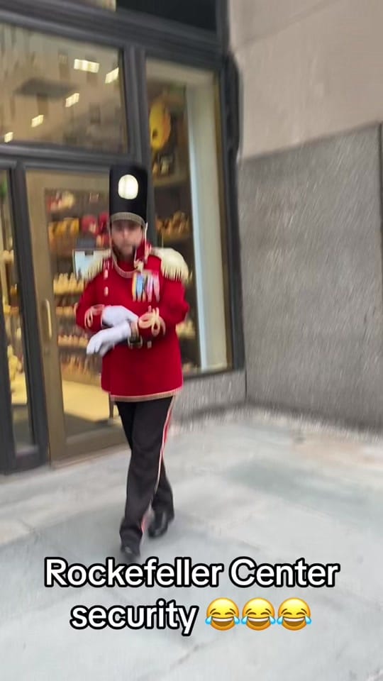 Post 4 by Leo Lun on TikTok (video)