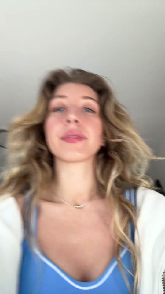 Post 8 by Julia on TikTok (video)