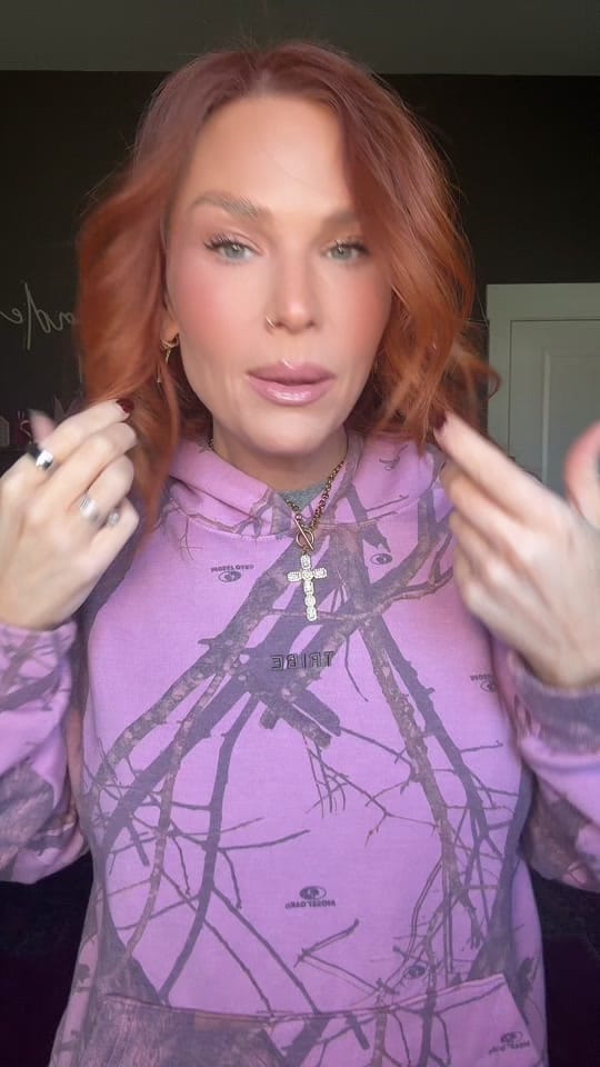 Post 1 by Bailey⚡️Pro Makeup Artist on TikTok (video)