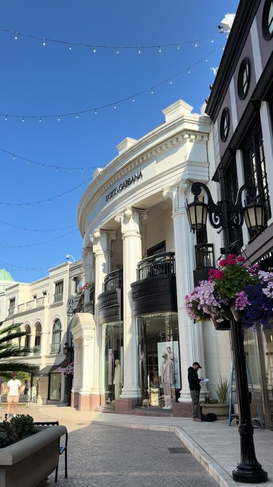 Post 1 by Nicole | Nebraska MUA on TikTok (video)
