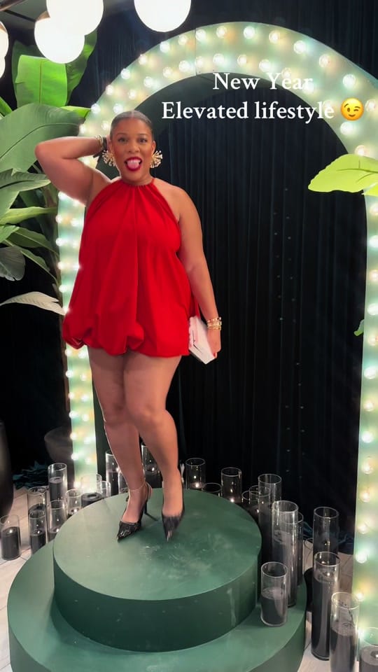 Post 4 by HolaShayla on TikTok (video)