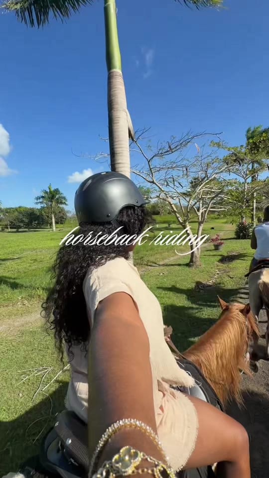 Post 1 by Mahalia J. on TikTok (video)