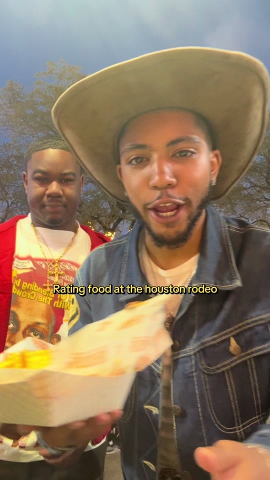 Post 1 by Elia$ on TikTok (video)