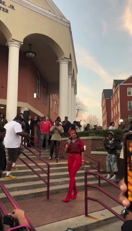 Post 3 by Elia$ on TikTok (video)