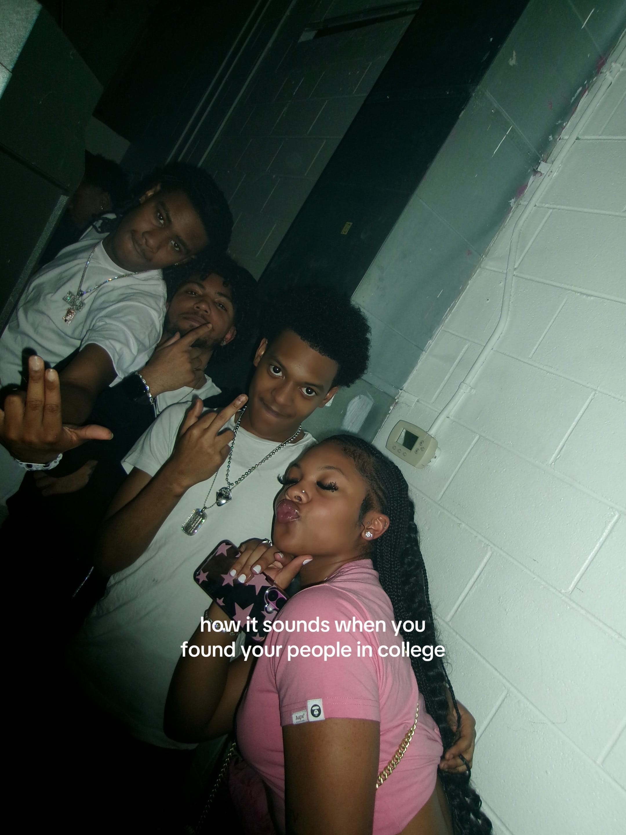 Post 9 by Elia$ on TikTok (video)
