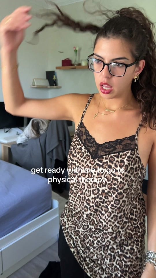 Post 4 by happinays_ on TikTok (video)