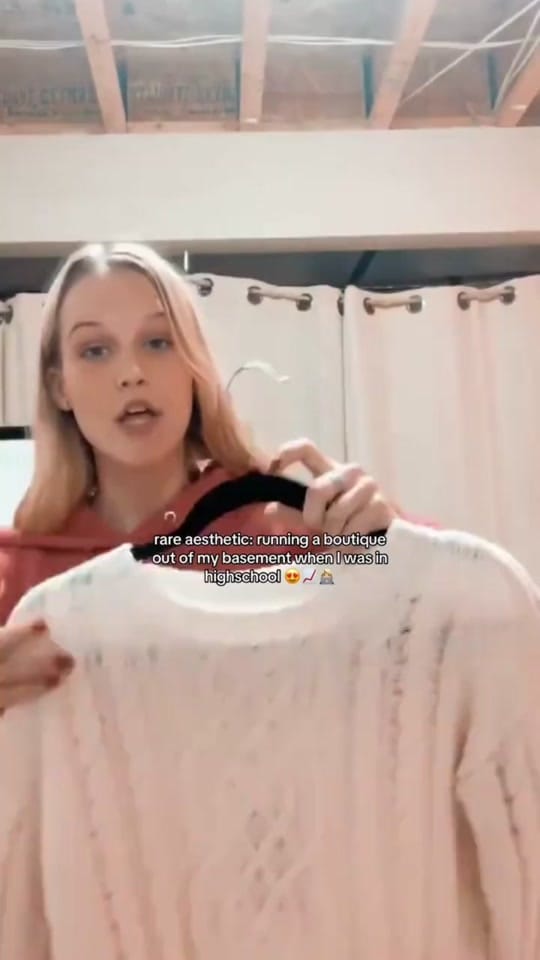 Post 6 by Isadora Violetta on TikTok (video)