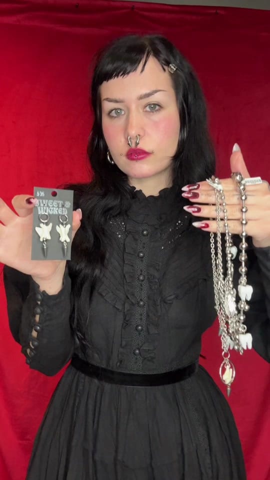 Post 10 by la loupe noir on TikTok (video)
