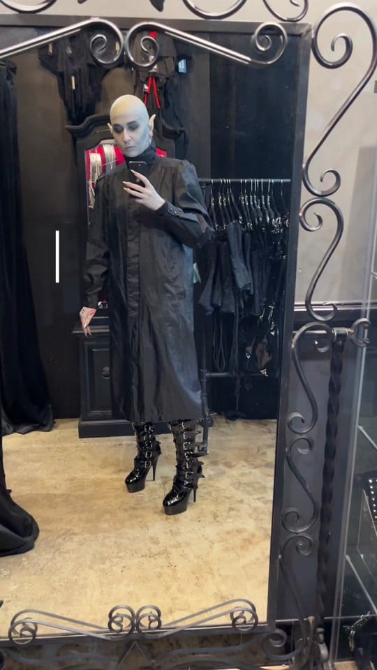 Post 5 by la loupe noir on TikTok (video)