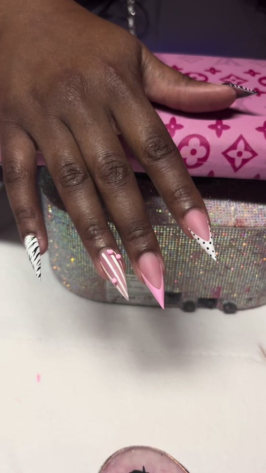 Post 1 by NaeeeNailz💕 on TikTok (video)