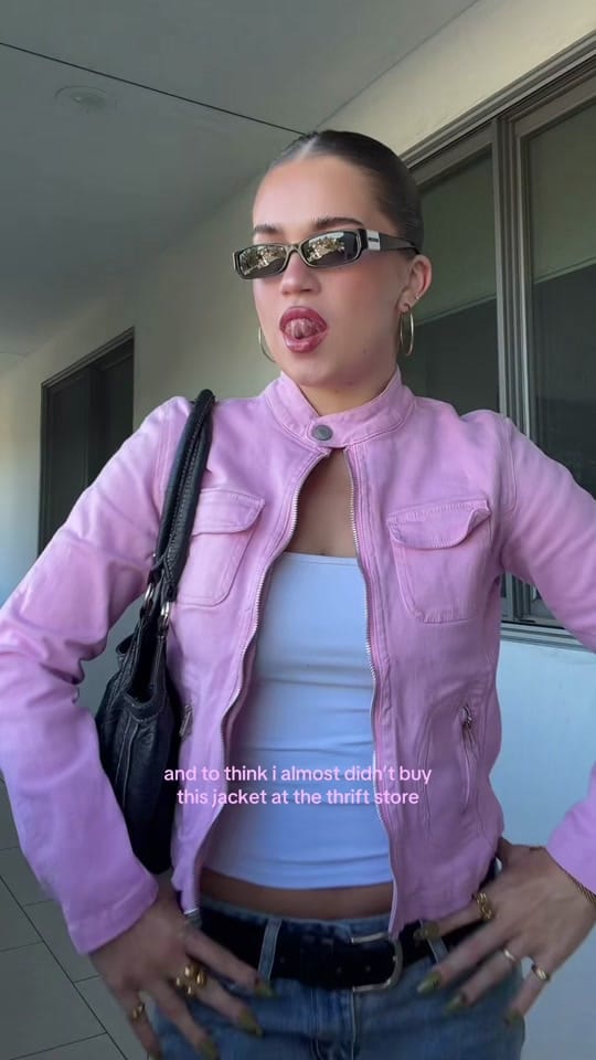 Post 3 by Mia Dwyer-Kim on TikTok (video)
