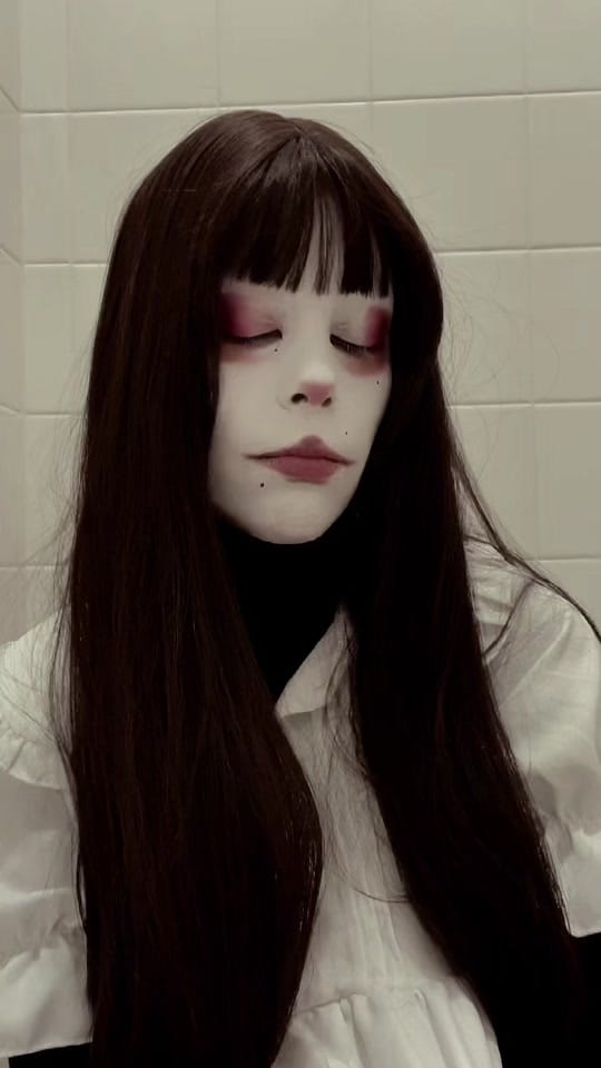 Post 10 by dollface.sfx on TikTok (video)
