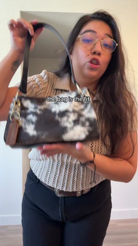 Post 8 by Nancy | Latina Content Creator on TikTok (video)